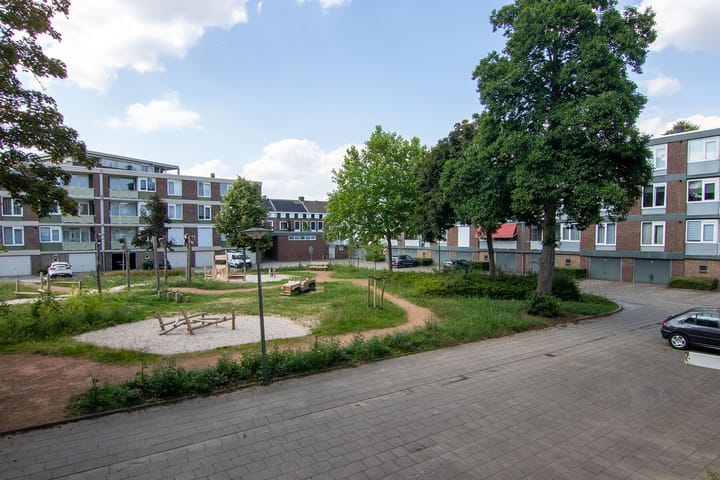 Foto 17 van Le Bron de Vexelastraat 67