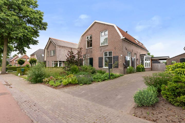 Photo 2 of Emperweg 27