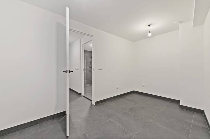 Foto 15 van Vlaardingerstraat 19-A