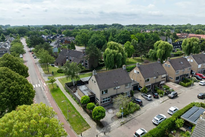 Foto 4 van Esdoornstraat 27