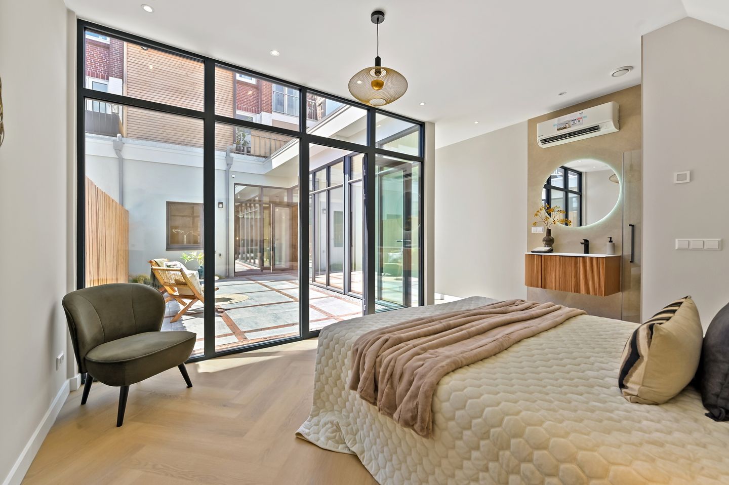 Photo 35 of Dahliastraat 42