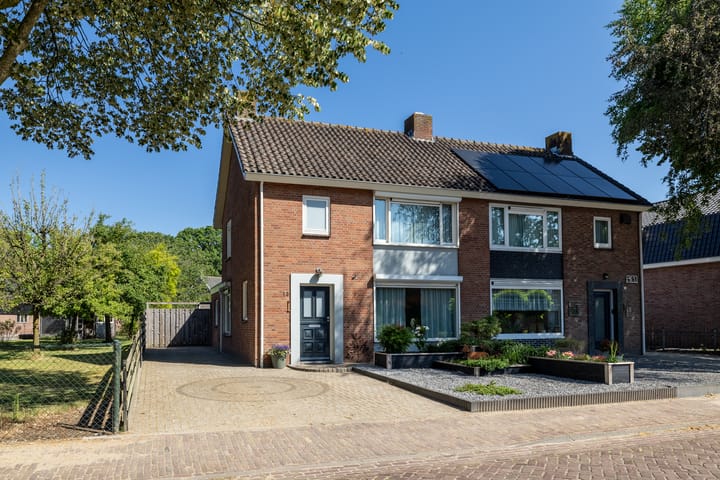 Broekstraat 13