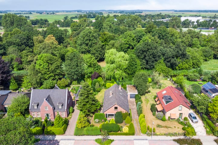 Foto 35 van Van de Veldelaan 966