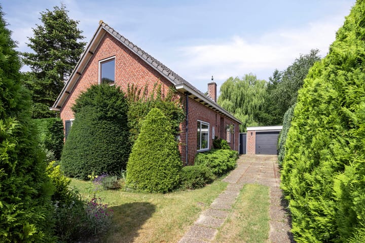 Photo 4 of Van de Veldelaan 966