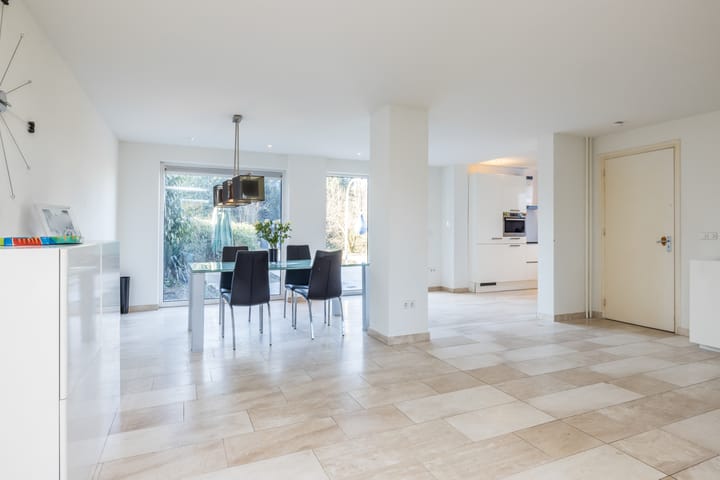 Photo 11 of Voskuilenweg 28