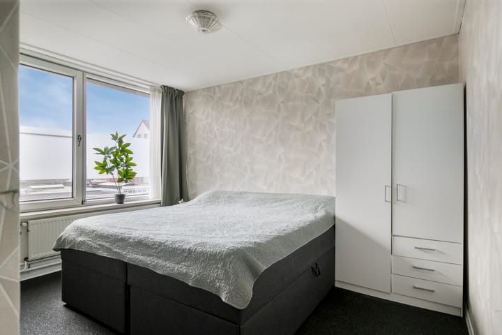 Photo 16 of Hertog Jan I-straat 1