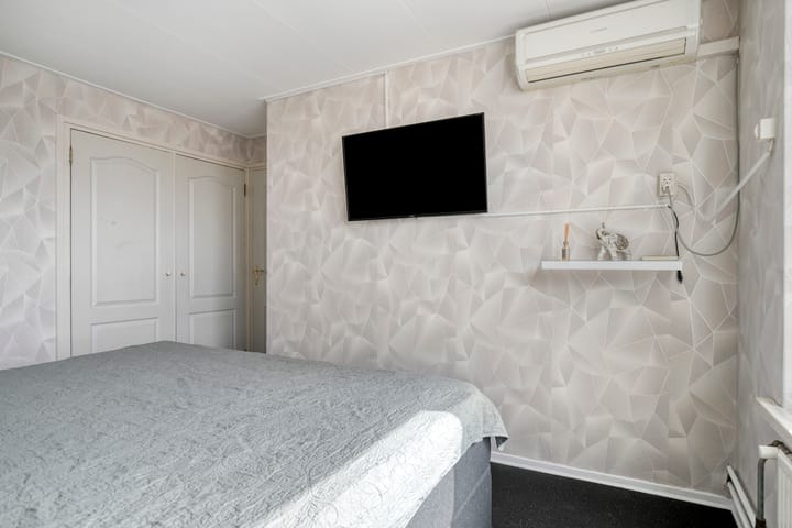 Photo 17 of Hertog Jan I-straat 1