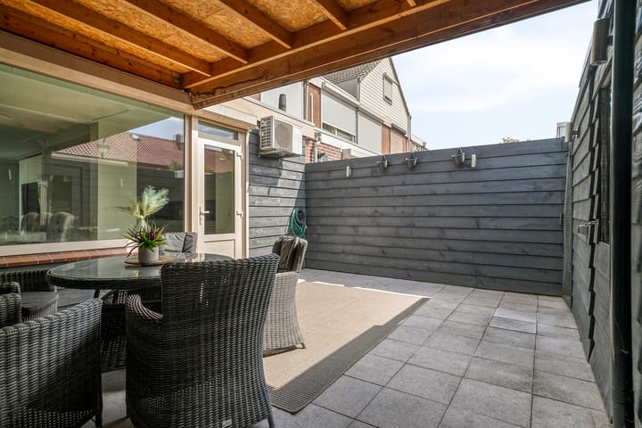 Photo 26 of Hertog Jan I-straat 1