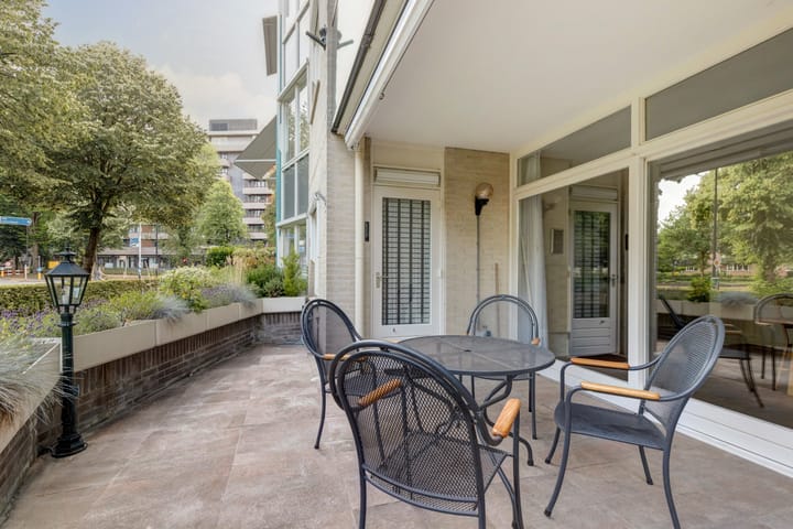 Foto 6 van Burgemeester Des Tombeplein 3