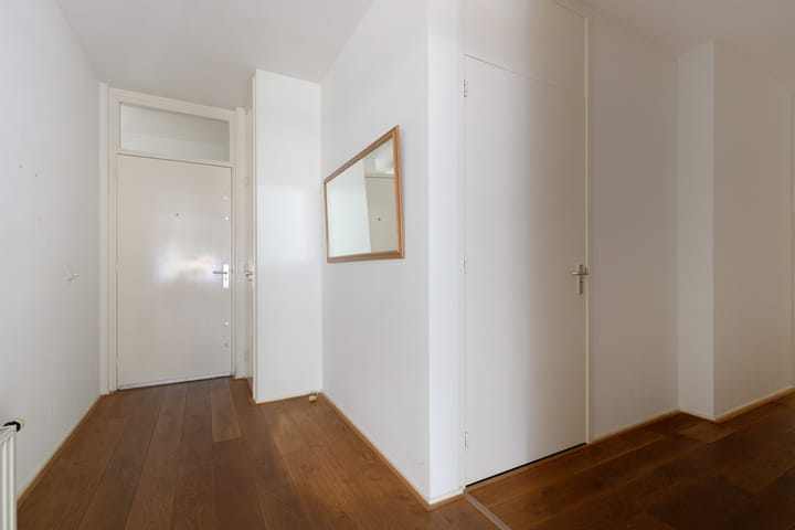 Foto 8 van Burgemeester Des Tombeplein 3