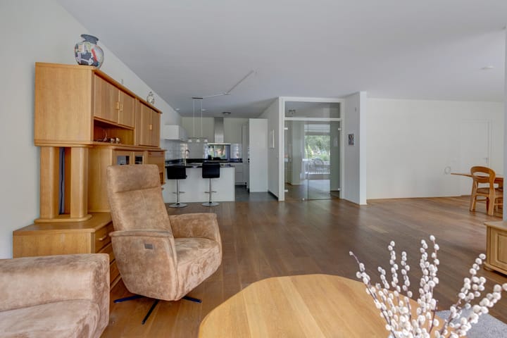 Foto 16 van Burgemeester Des Tombeplein 3