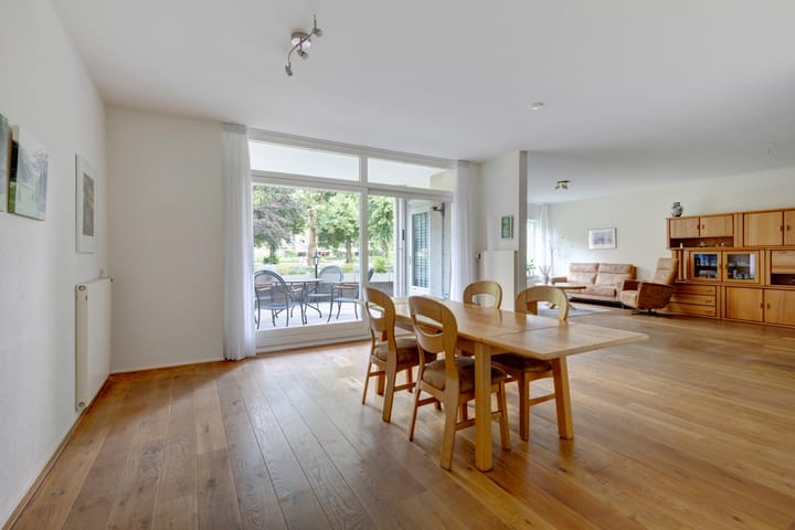 Foto 19 van Burgemeester Des Tombeplein 3