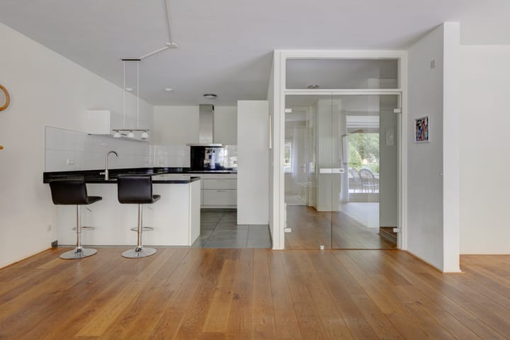 Foto 21 van Burgemeester Des Tombeplein 3