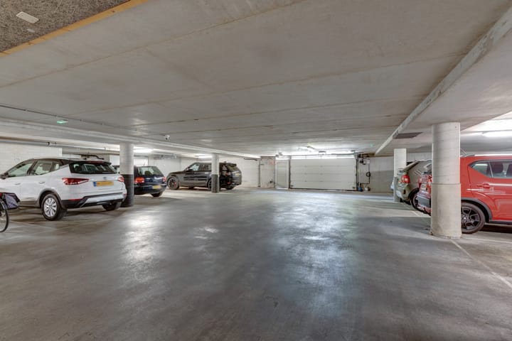 Foto 33 van Burgemeester Des Tombeplein 3