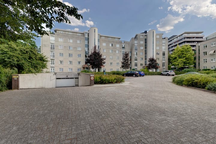 Foto 43 van Burgemeester Des Tombeplein 3