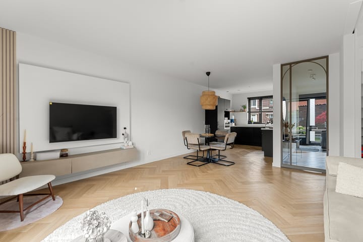 Foto 8 van Buurmeester 16