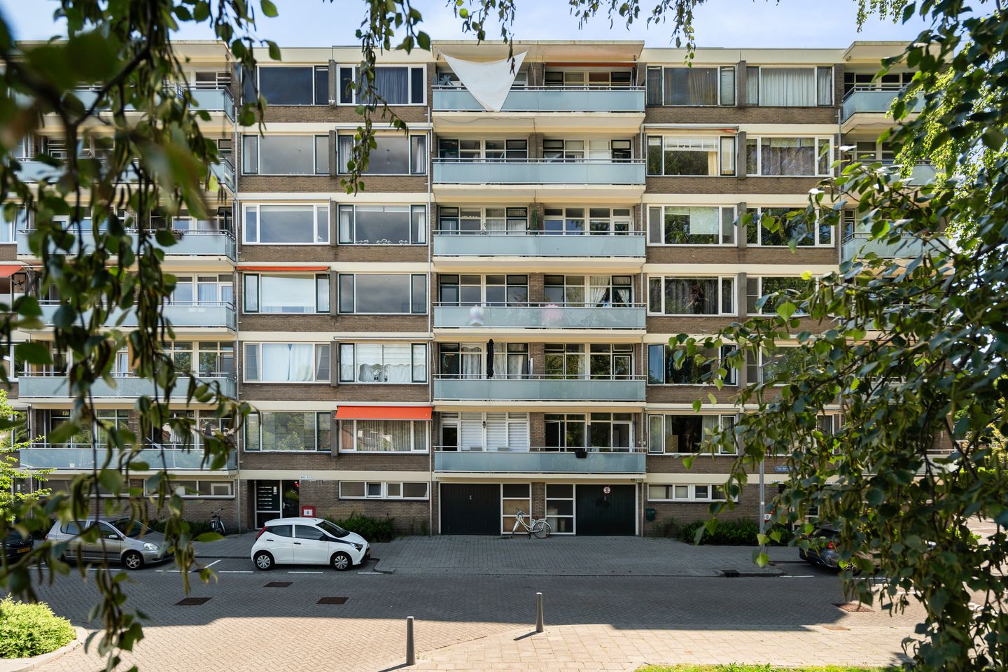 Foto 1 van Van der Helmstraat 448