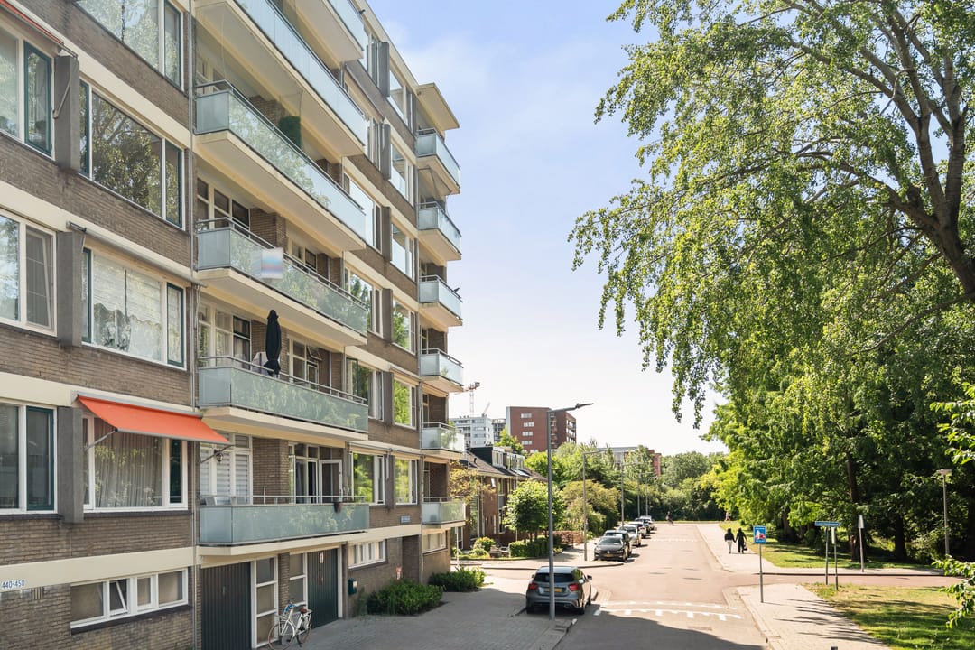 Foto 28 van Van der Helmstraat 448