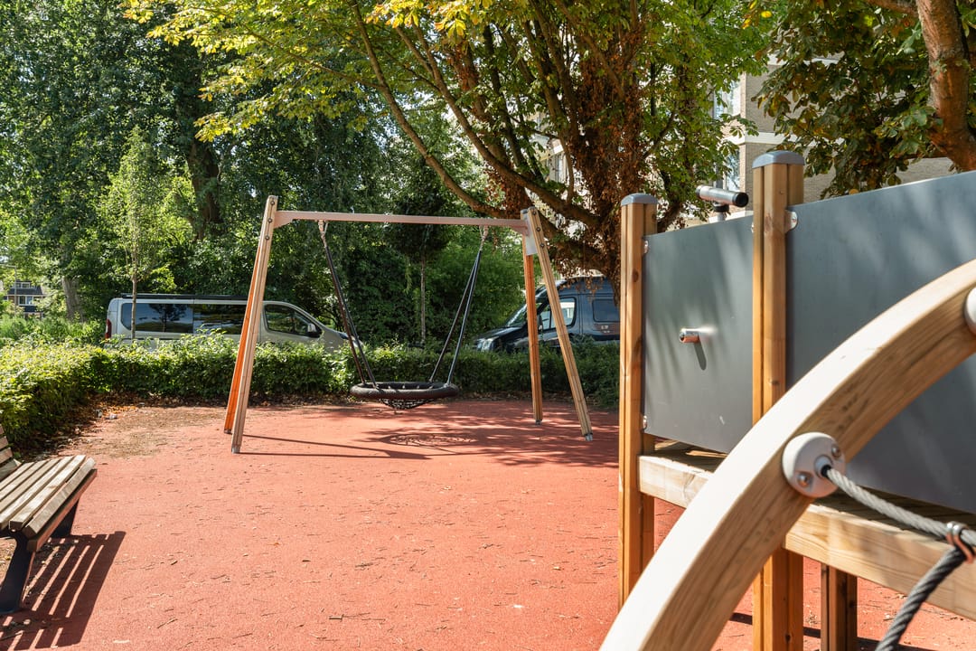 Foto 38 van Van der Helmstraat 448