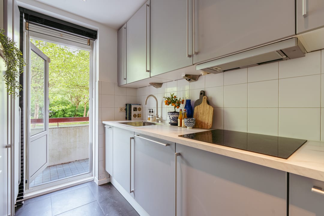 Photo 11 of Van Nijenrodeweg 618