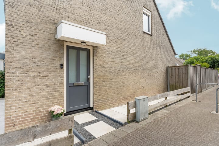 Foto 6 van Lotusbloemweg 110