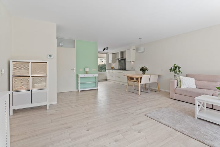 Foto 11 van Lotusbloemweg 110