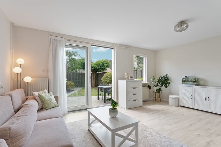 Foto 21 van Lotusbloemweg 110