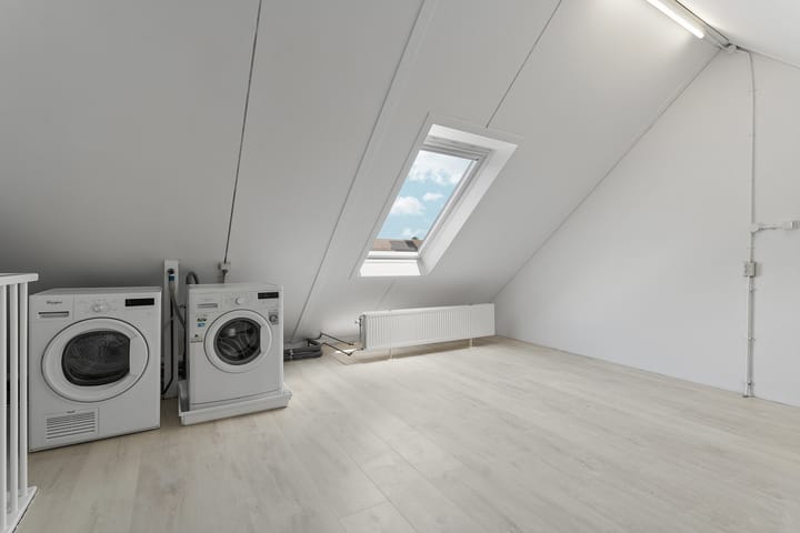 Foto 33 van Lotusbloemweg 110