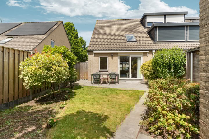 Foto 36 van Lotusbloemweg 110