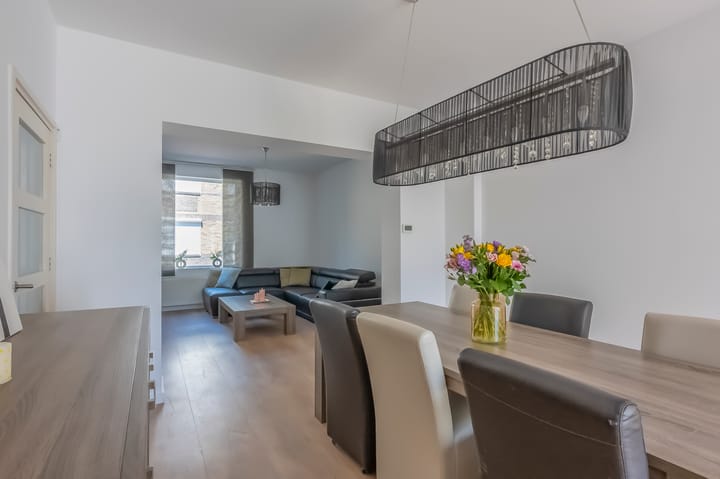 Photo 6 of Theresiastraat 25