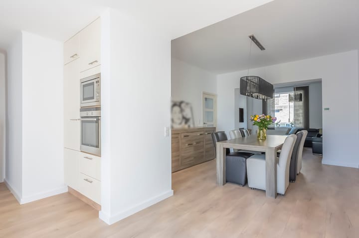 Photo 9 of Theresiastraat 25