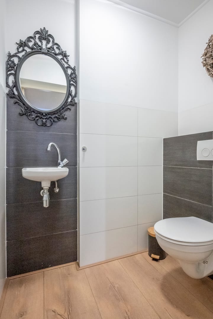 Photo 13 of Theresiastraat 25