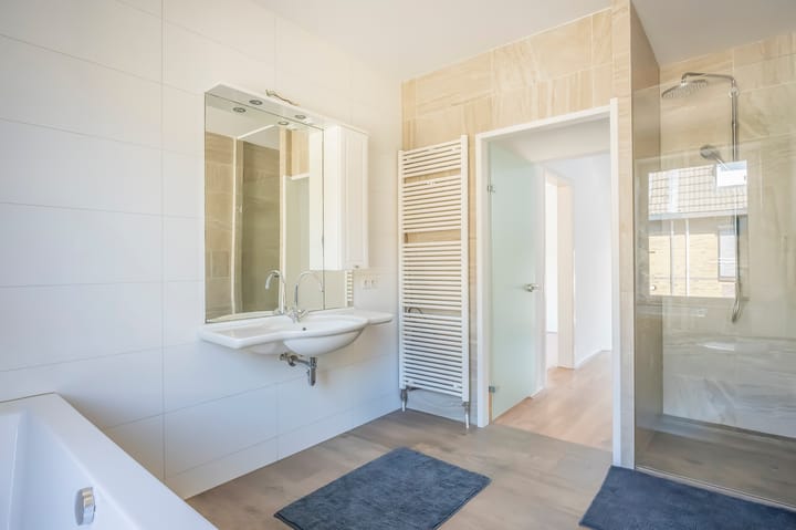 Photo 18 of Theresiastraat 25