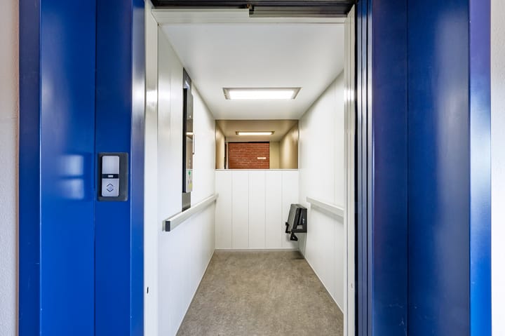 Foto 17 van Bernstein 52