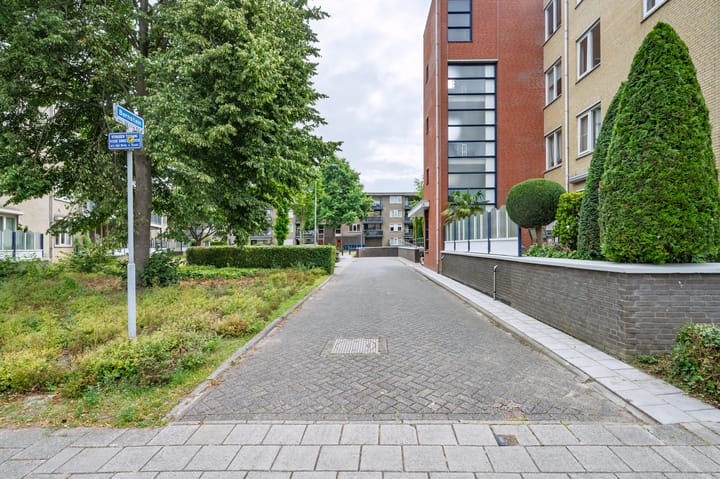 Foto 23 van Bernstein 52