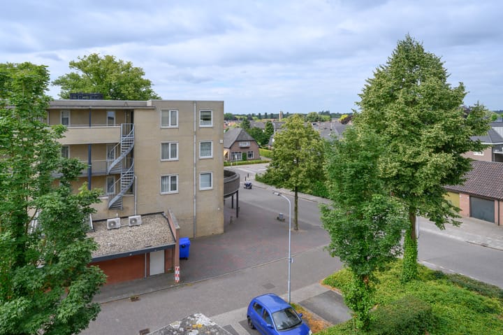 Foto 24 van Bernstein 52