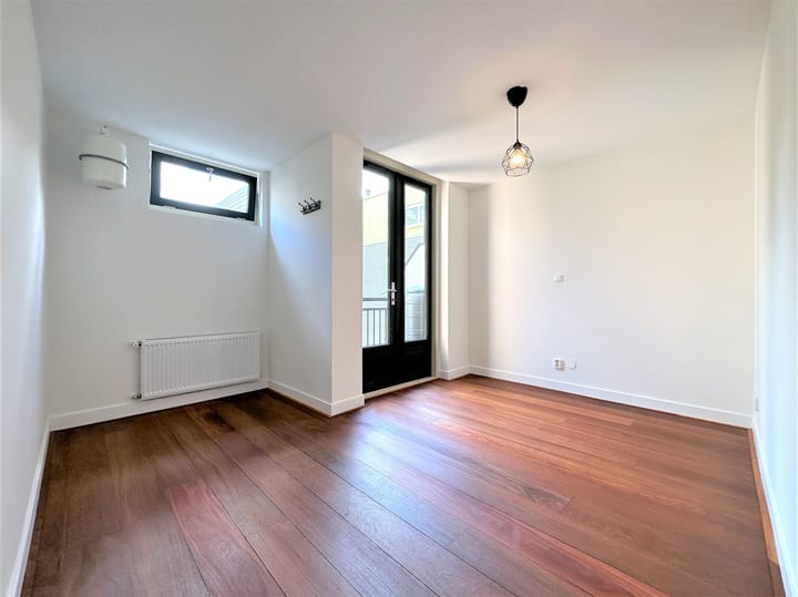 Foto 10 van Czaar Peterstraat 72-F