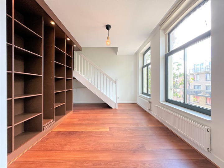 Foto 8 van Czaar Peterstraat 72-F