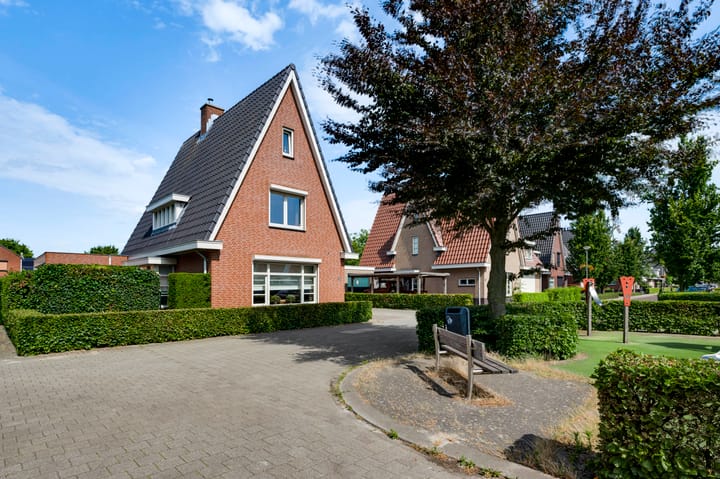 Photo 9 of Walestraat 35