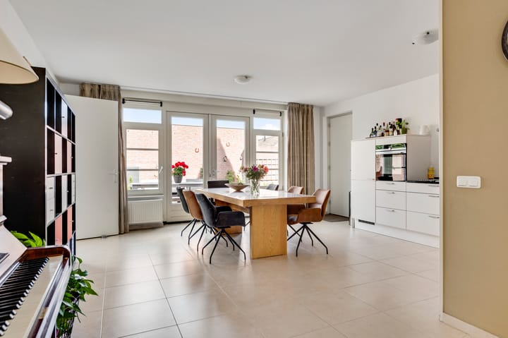 Photo 17 of Walestraat 35