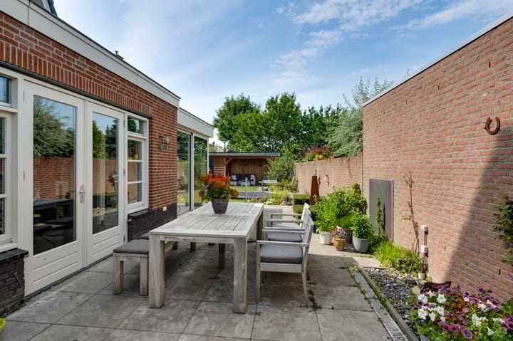 Photo 38 of Walestraat 35