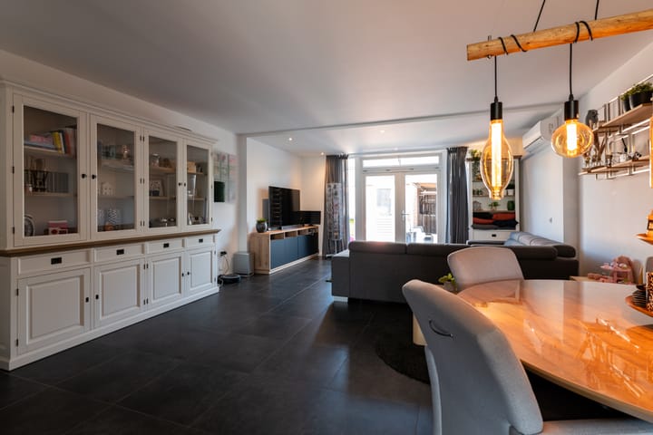 Foto 9 van Pauwoog 9