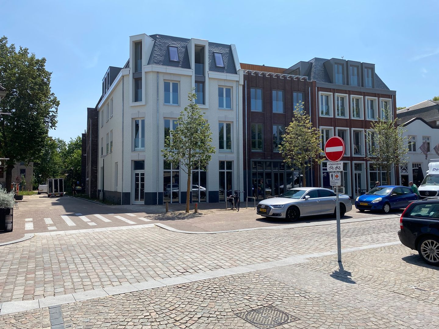 Bekijk foto 1 van Markt