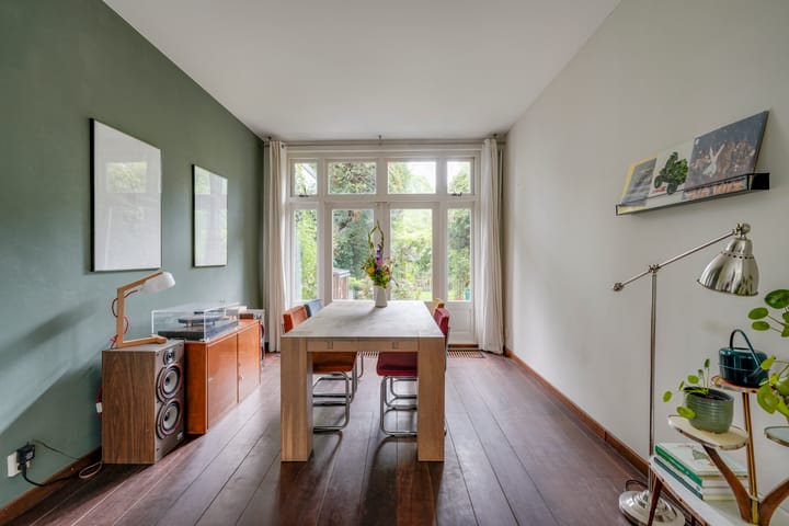 Photo 10 of Van Riebeeckstraat 26