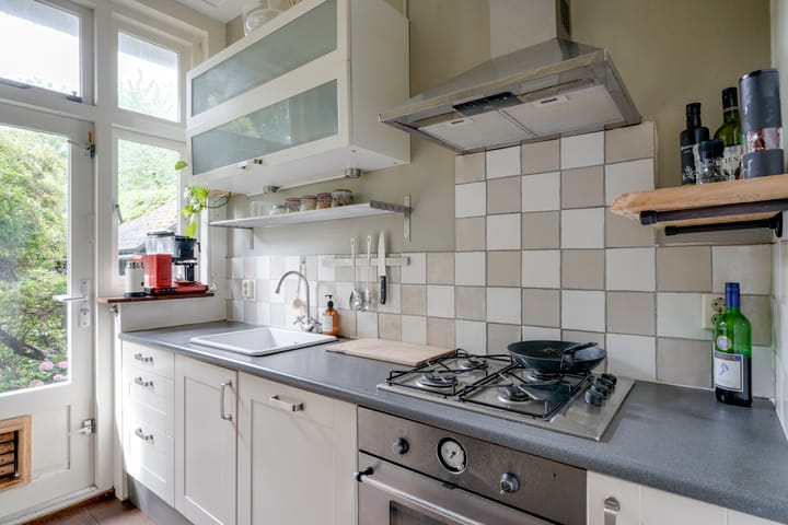 Photo 13 of Van Riebeeckstraat 26