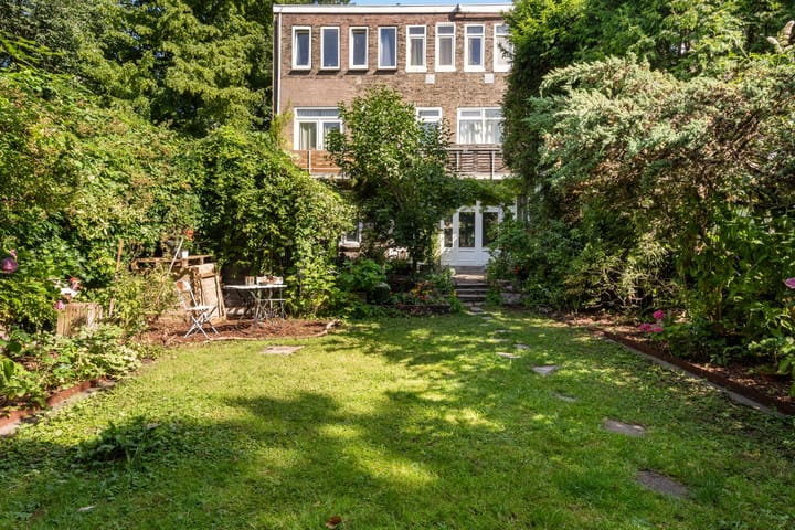 Photo 36 of Van Riebeeckstraat 26