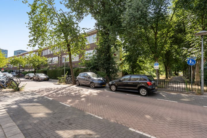 Photo 39 of Van Riebeeckstraat 26