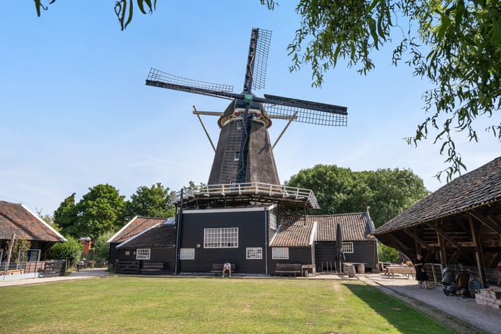 Photo 47 of Van Riebeeckstraat 26