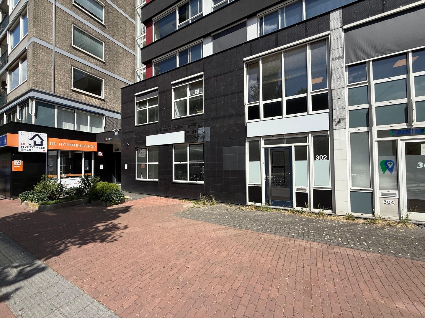 View photo 2 of Johan de Wittstraat 302