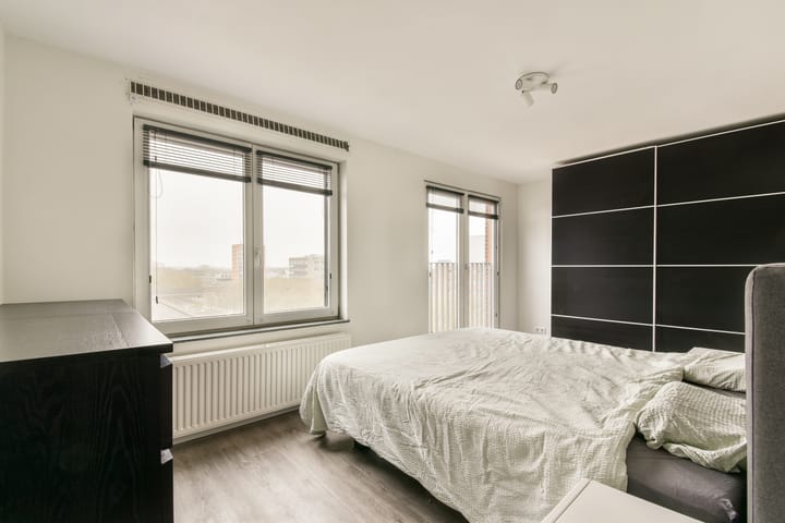 Foto 11 van Annie Romeinplein 31